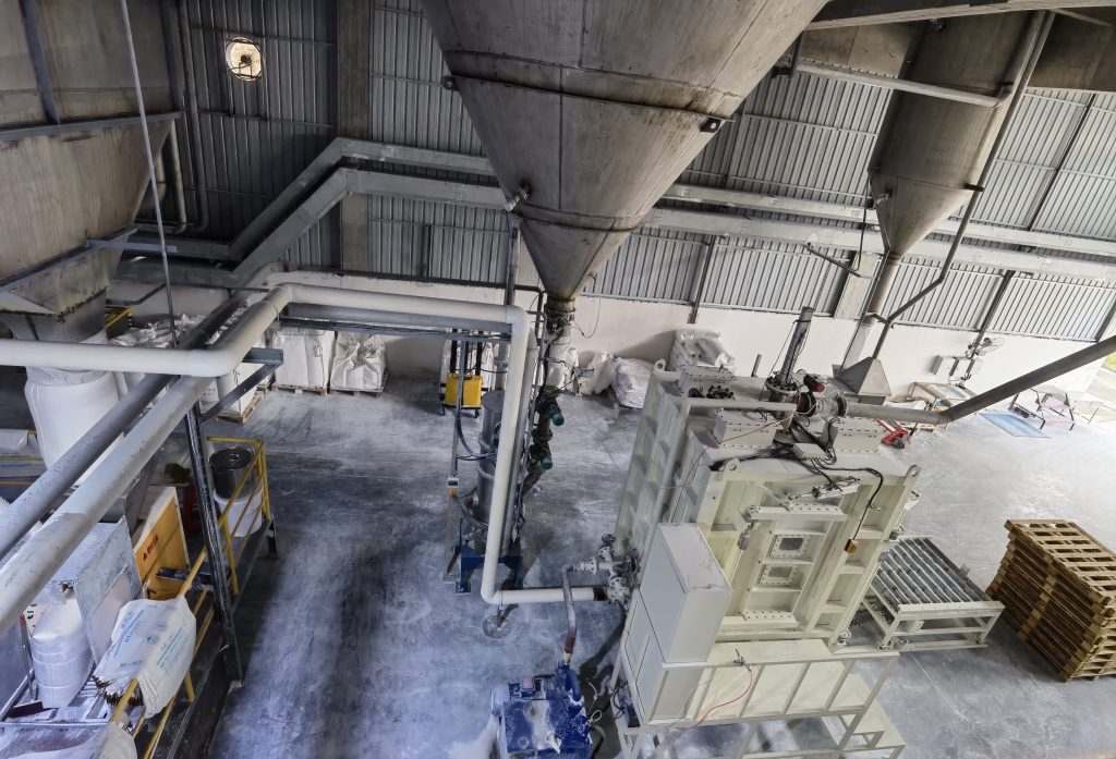 Digital Distributed Control System (DCS) Center. All critical process parameters are monitored and adjusted in real-time from this central hub. This automation eliminates human error, ensures recipe precision batch-after-batch, and guarantees the microstructural consistency that is paramount for PT702's reliable performance.