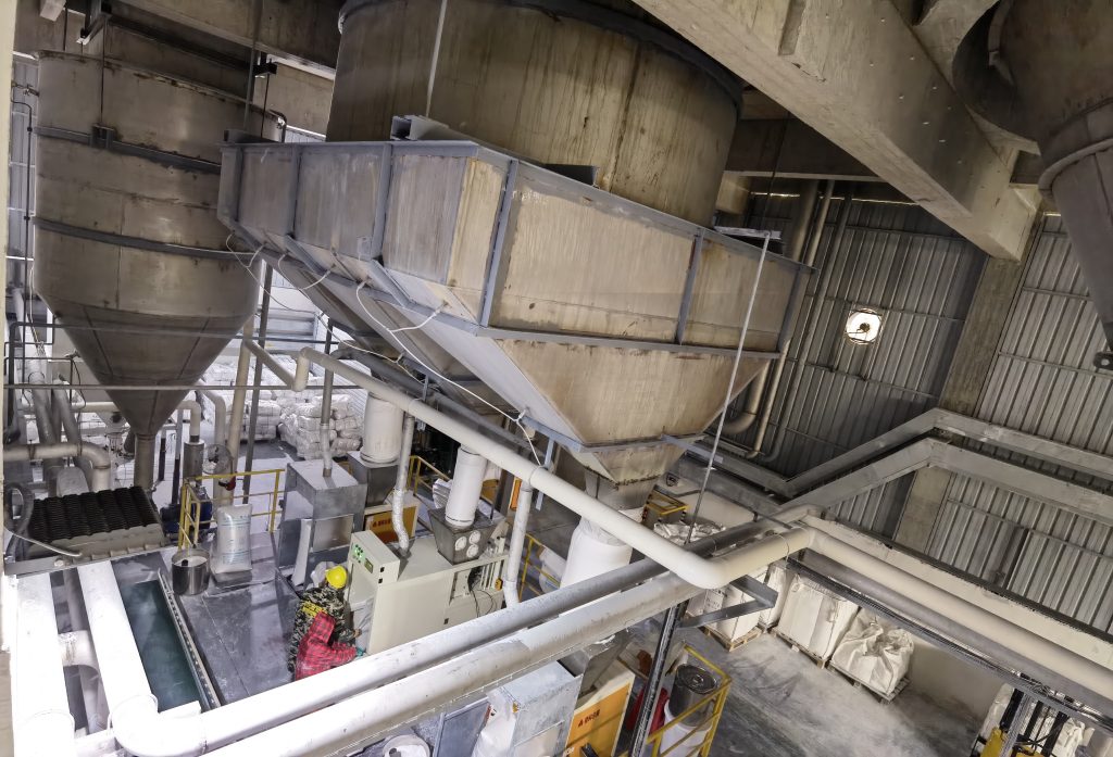 Digital Distributed Control System (DCS) Center. All critical process parameters are monitored and adjusted in real-time from this central hub. This automation eliminates human error, ensures recipe precision batch-after-batch, and guarantees the microstructural consistency that is paramount for PT702's reliable performance.